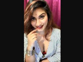 Gunjan Aras New Live on her App Showing Heavy Cleavage & Playing Dress Change Game
