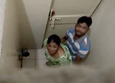 Desi Couple Caught Fucking in Toilet