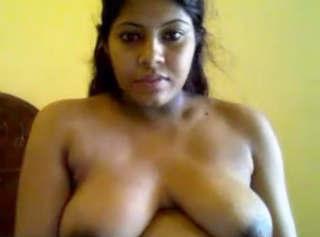 amateur bhabhi performing on live cam