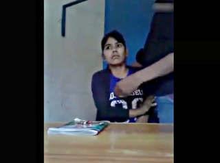 Bong College babe PARMILLA ghosh fingred groopd in TUTION class break