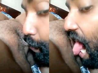 Husband eating gf chocolaty yummy pussy