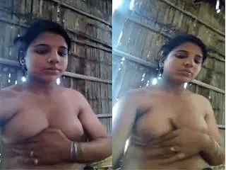 Cute Village Girl Record Her Nude Selfie