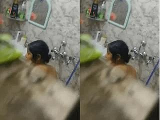 Bhabi Bathing Clip Record In Hidden Cam