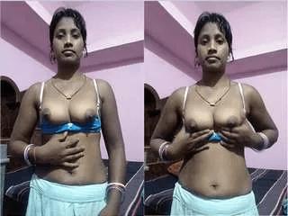 Horny Village Bhabhi Record her Masturbating Clip For Lover Part 2