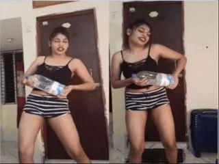 Famous Desi Bhabhi Dancing