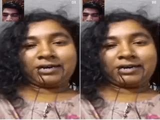 Bangla Magi Showing Her Pussy ON Video Call