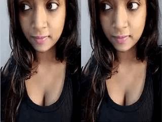 Hot Desi Girl Shows Her Boobs and Pussy Part 4