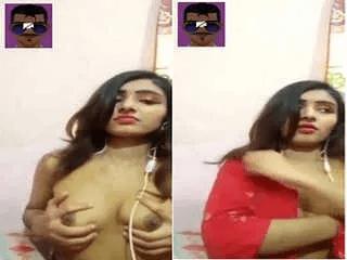 Desi Girl Shows Boobs To Lover