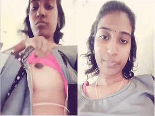 Cute Desi Girl Shows her Boobs