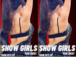 SHOW GIRLS