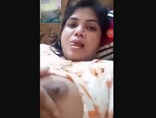 Desi Married Sexy Bhabi Showing