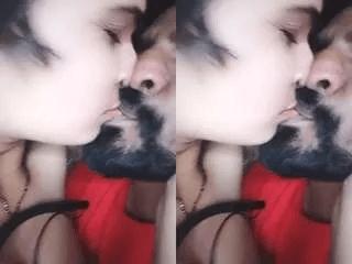 Desi Couple Kissing and Fucking