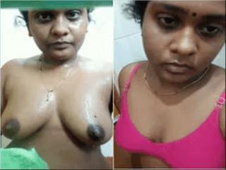 Desi Bhabhi Shows Her Boobs and pussy