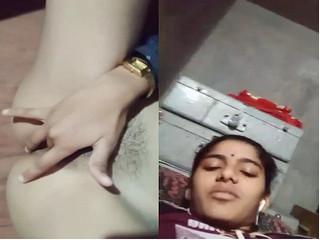 Horny Desi Girl Fingering