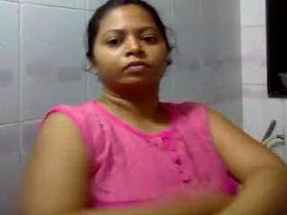 Desi Bhabhi Nude In Bathroom
