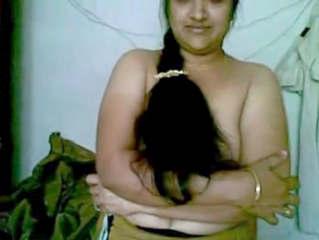 Indian Sexy bhabhi in sari mms