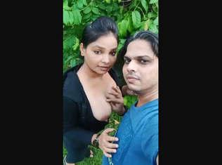 Desi lover outdoor Boobs sucking and smooching