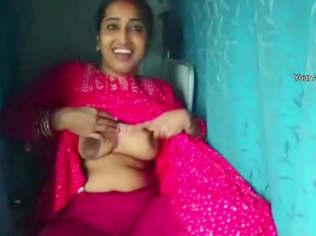 Desi Bhabhi Fucking on Running Train