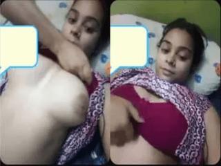 Sexy Desi Girl Showing her Boobs and Pussy