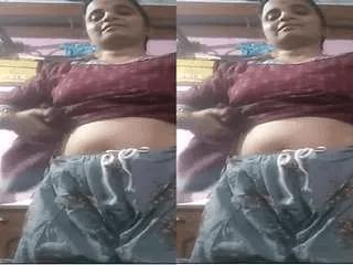 Desi Bhabhi Showing Her Big Boos To Lover On Video Call Part 1