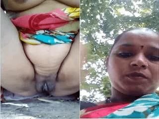 Village Bhabhi Shows her Boobs and Pussy