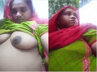 Desi Bangla Bhabhi Shows Boobs and Pussy
