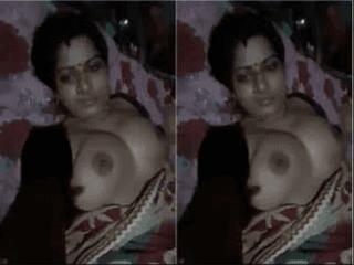 Desi Boudi Shows Boobs And Pussy