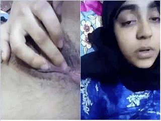 Cute Bangla Girl Shows Wet Pussy