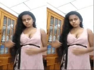 Lankan Girl Strip Her Cloths and Shows Nude Body