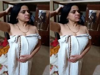 Sexy Desi Bhabhi Shows Her Nude Body and paly With Hubby Dick Part 7