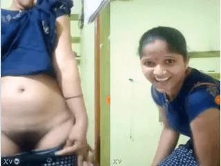 Cute Desi girl Showing Her pussy