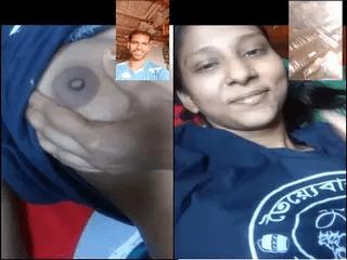 Cute Bangla Girl Shows her Boobs