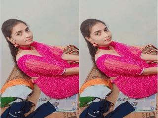 Desi Girl Shows her Nude Body part 1