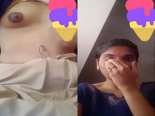 Desi Girl Shows Her Boobs on VC