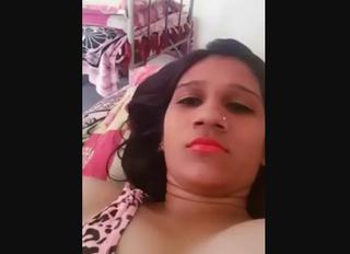 desi girl dress change in toilet