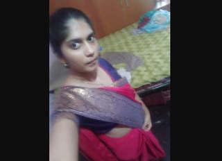 Desi Girl Shows her Big Boos