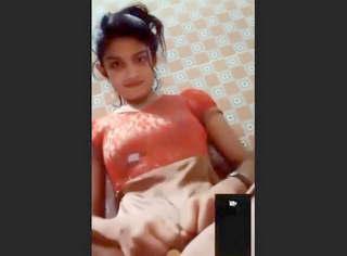Desi Beautiful Cute Girl Showing Her Sexy Figure