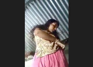 Desi Village Girl Shows boobs and Pussy