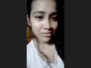 Desi Cute Girl Showing For Lover With Clear talk