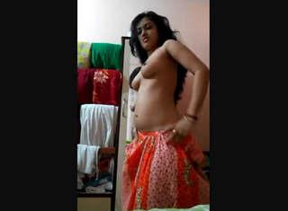 Desi Sexy Young Girl Nude Show