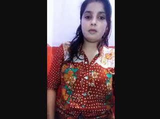 Cute Desi Girl Record Nude selfie