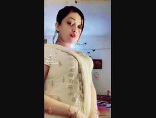 Sexy Paki Bhabi showing 7 Clip Merged