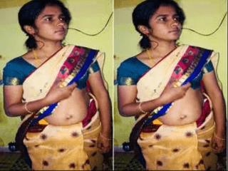 Tamil Wife Maya Showing Boobs and Pussy On Video Call