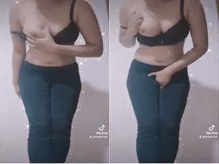 Sexy Desi Girl Showing Her Boobs and Pussy part 4