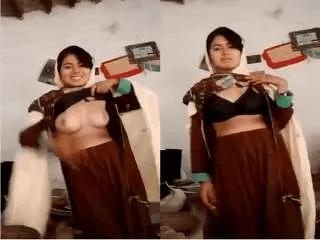 Shy Paki Girl Showing Her Boobs