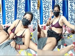 Bhabhi Give Blowjob On Live Cam Show