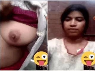 Cute Paki Girl Showing Her Boobs