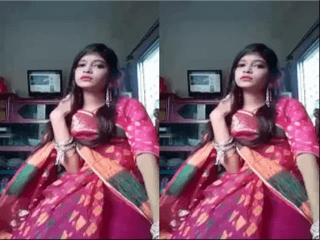 Cute Desi Girl Changing Cloths