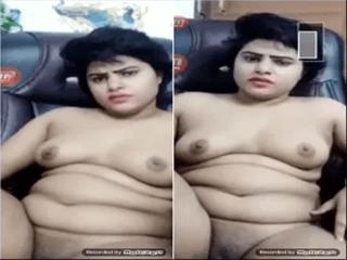 Sexy Bangla Girl Shows her Boobs and Pussy