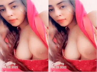 Desi Punjabi Girl Shows her Boobs Part 2